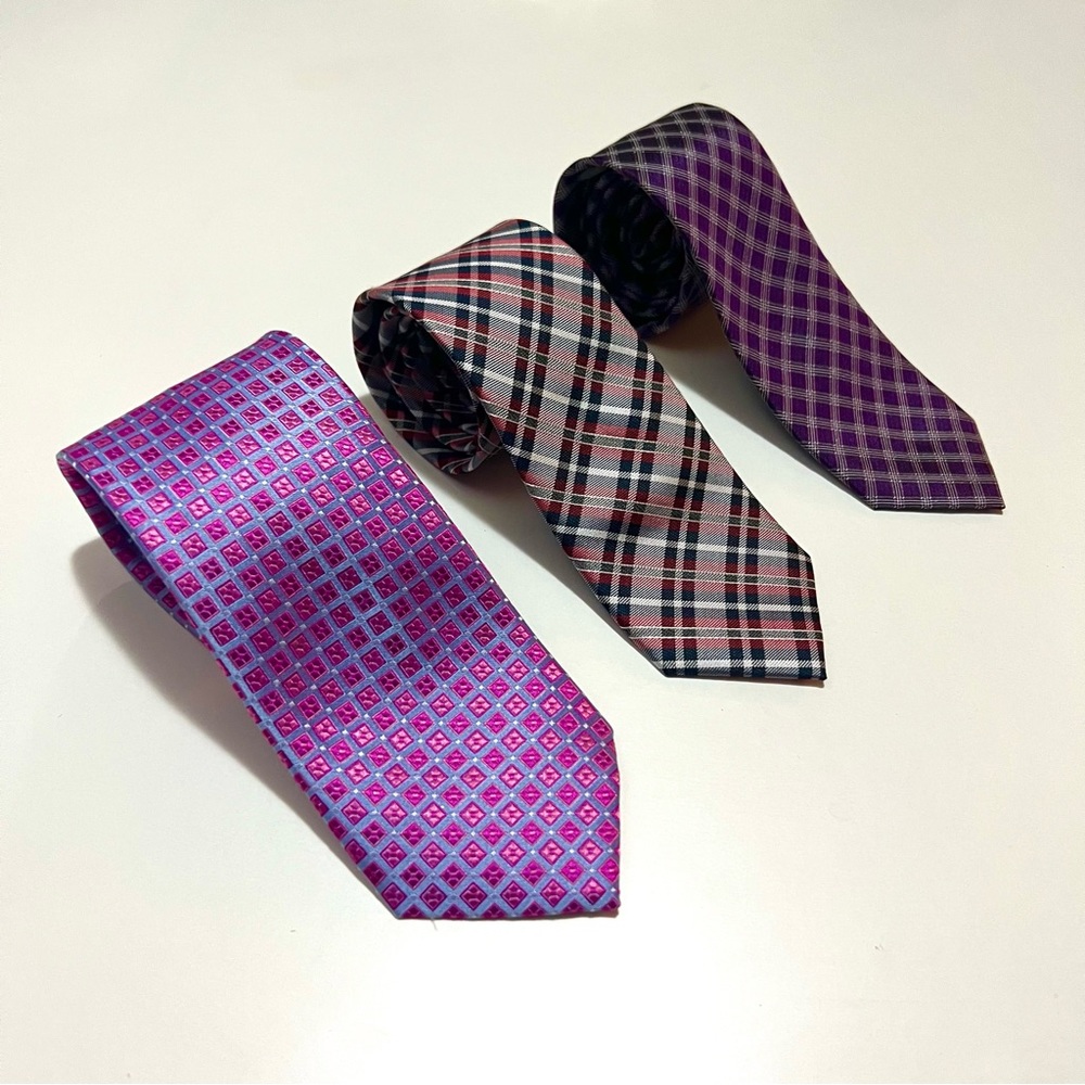 3 x ties (1 x NWT, 2 x Like new) Kenneth Cole/Simon Carter/Tommy Hilfiger